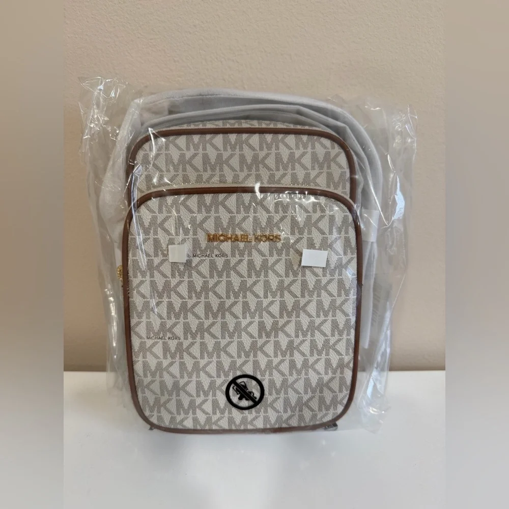 MICHAEL KORS Jet Set Travel Medium Logo Crossbody Bag - Vanilla NWT